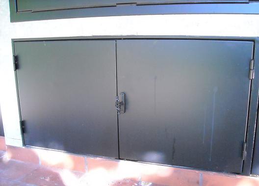 puerta para parrillas